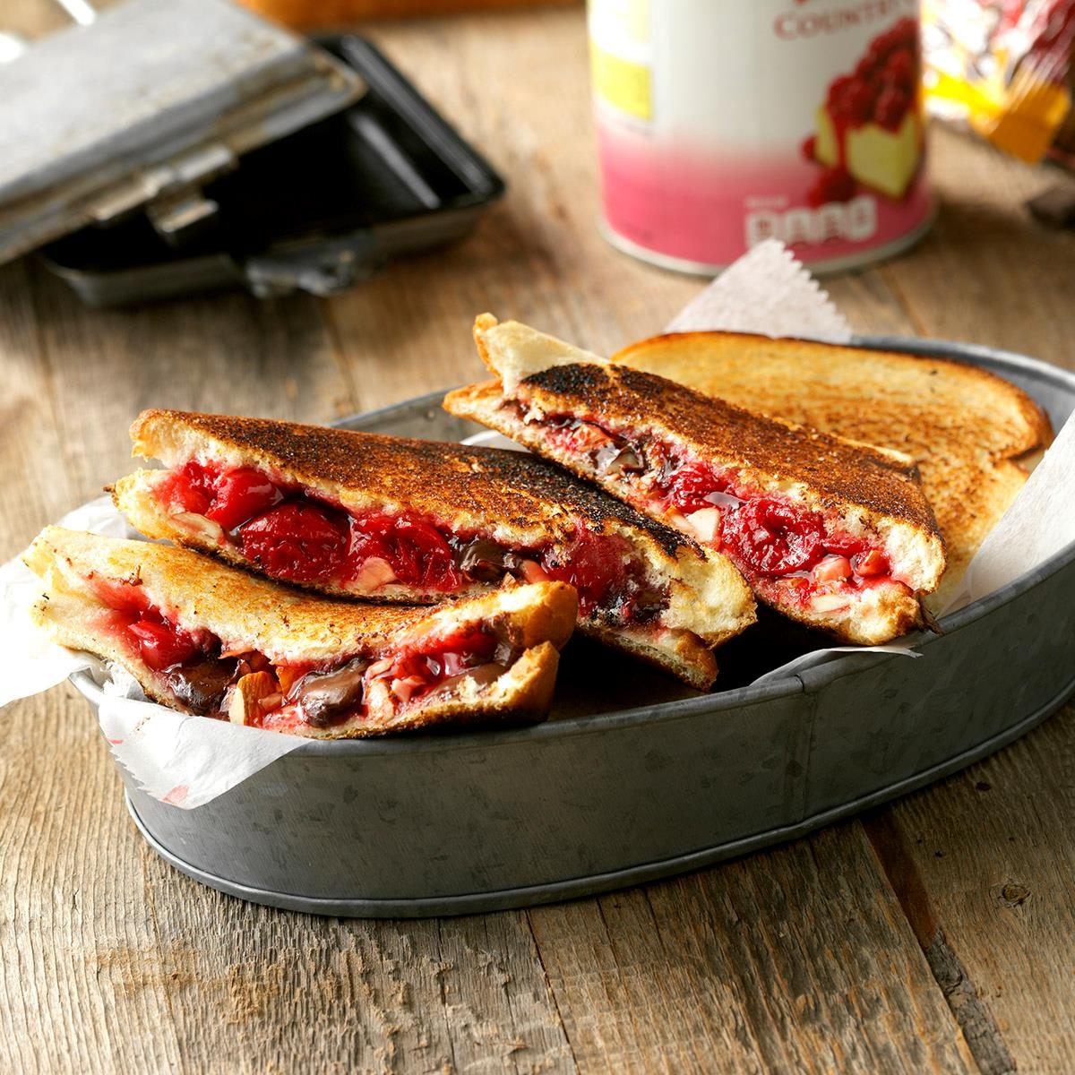 Cherry-Chocolate Pudgy Pie Cherry-Chocolate Pudgy Pie