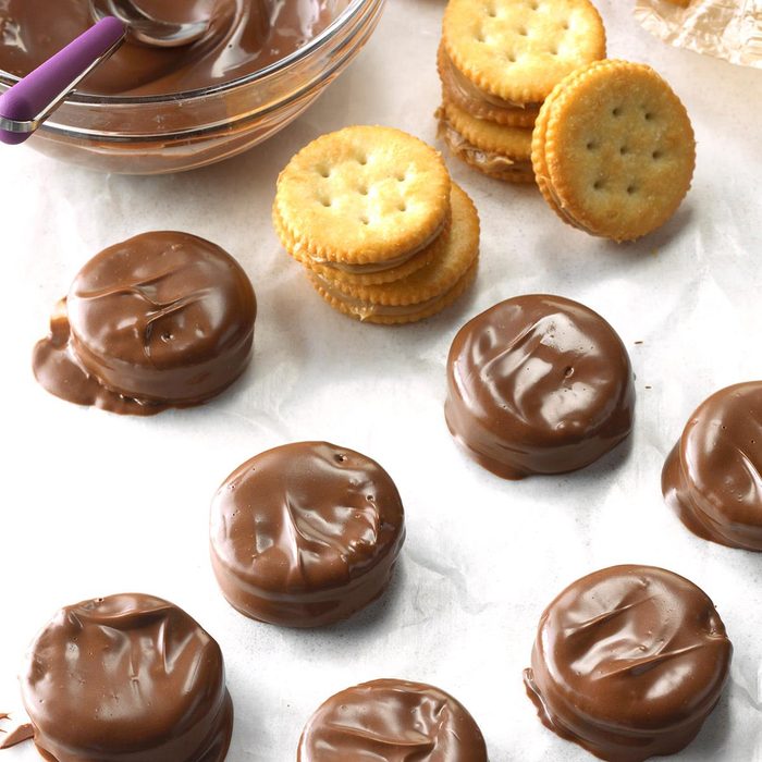 Dipped Peanut Butter Sandwich Cookies Dipped Peanut Butter Sandwich Cookies