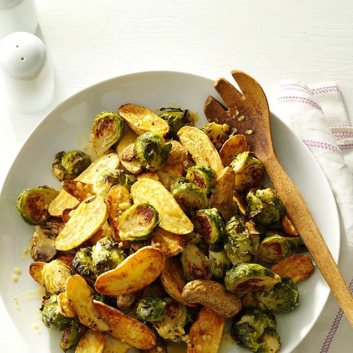 Lemon Roasted Fingerlings and Brussels Sprouts Lemon Roasted Fingerlings and Brussels Sprouts