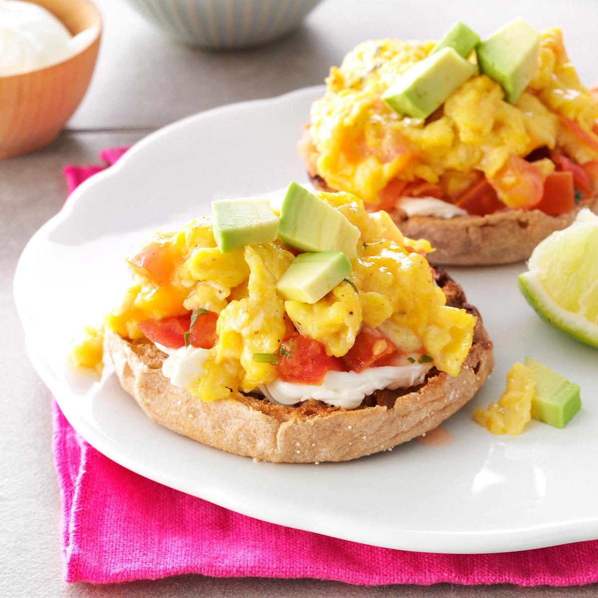 Salsa scrambled egg sandwiches