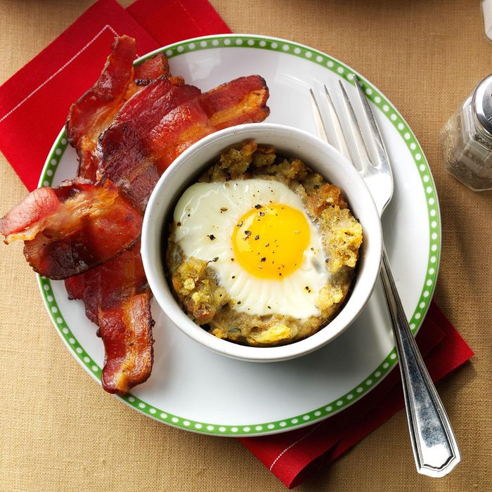 Baked Egg & Stuffing Cups Baked Egg & Stuffing Cups