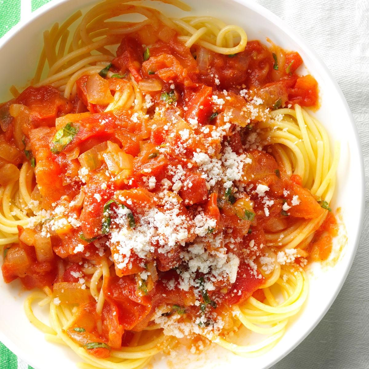 Spaghetti with Fresh Tomato Sauce Spaghetti with Fresh Tomato Sauce