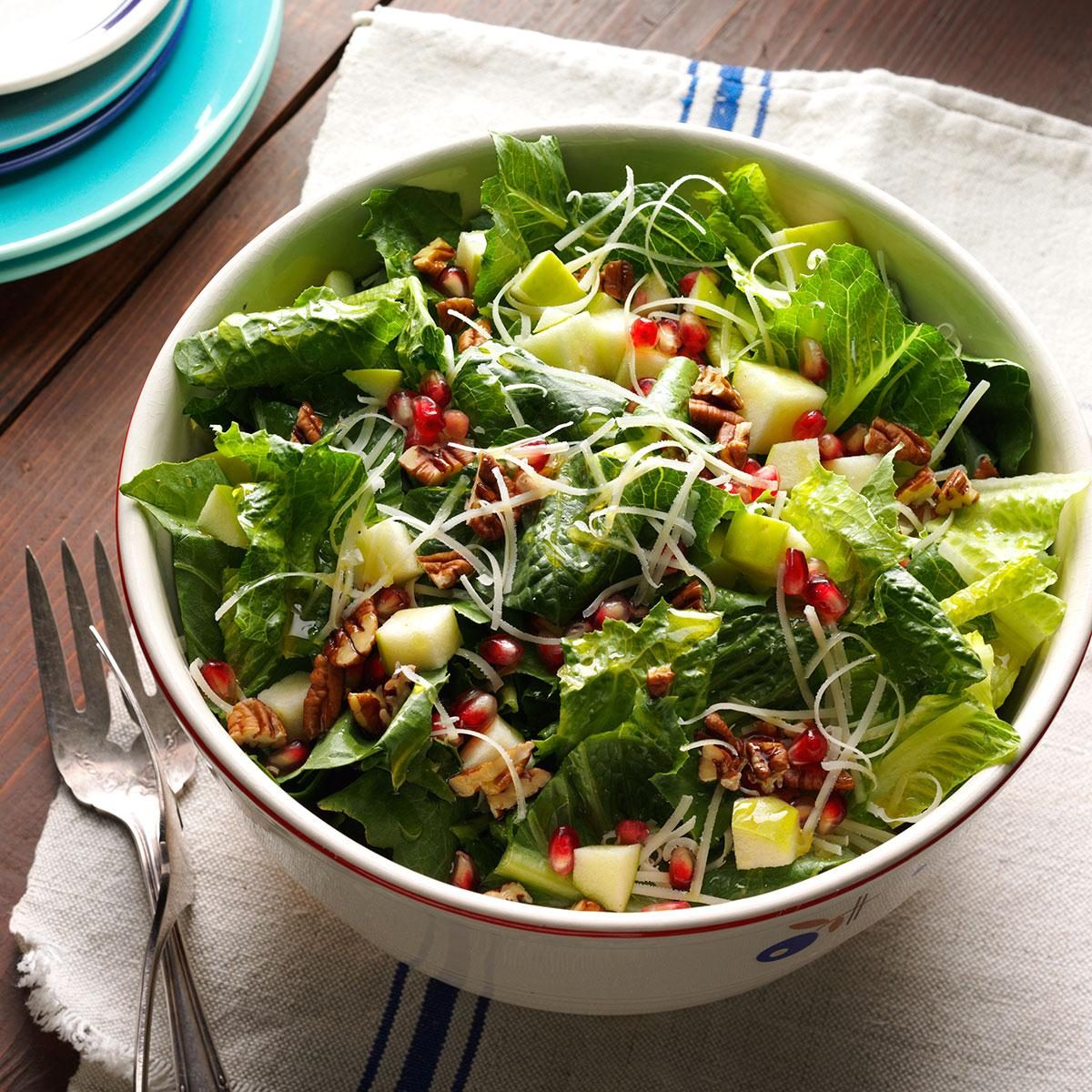 Copycat Wendy’s Apple Pomegranate Salad