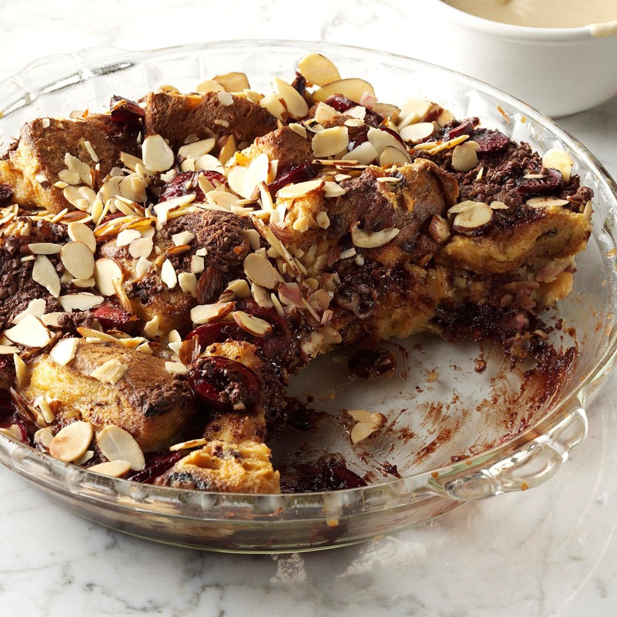 Black Forest Panettone Pudding  Exps Thd16 197103 C07 20 047 1