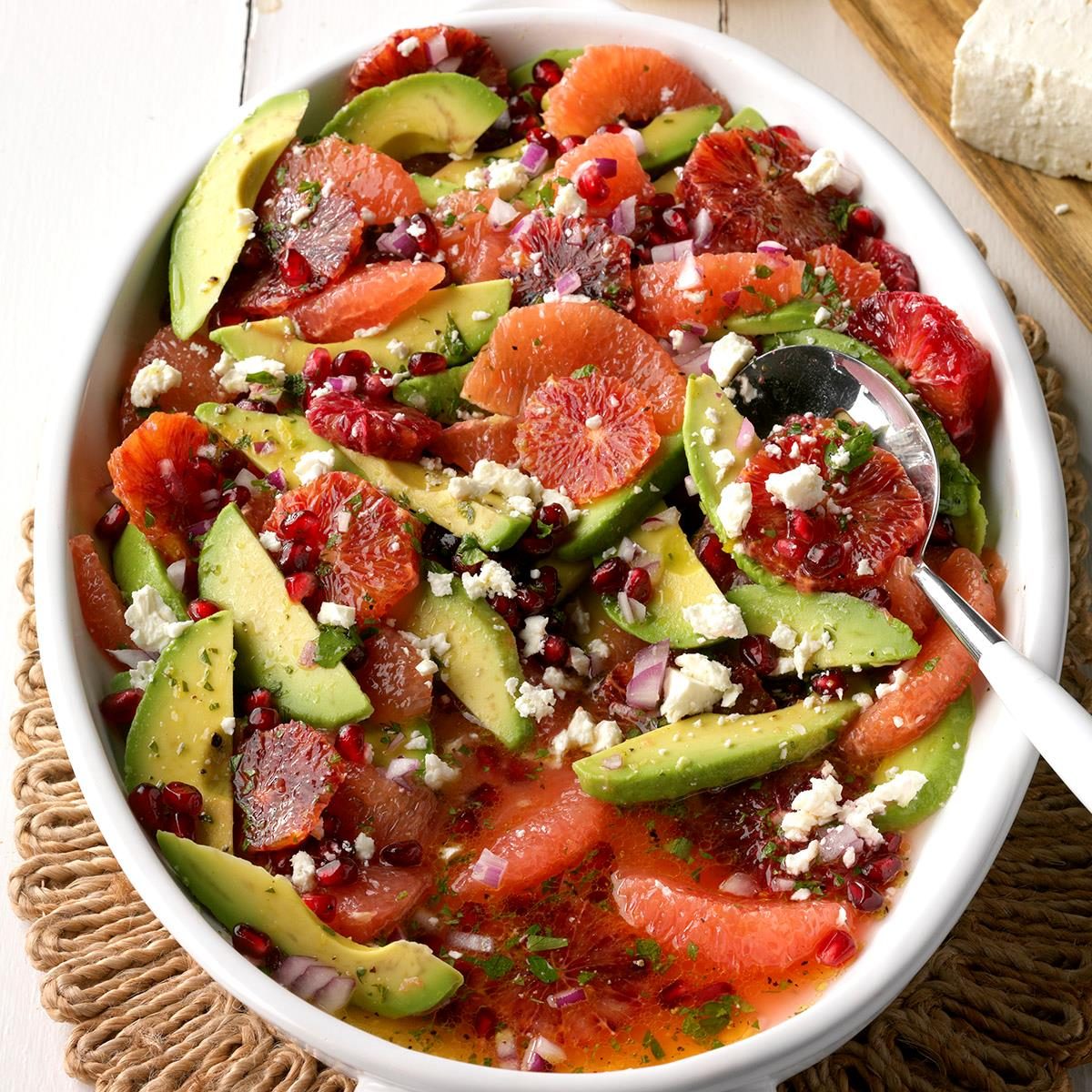 Blood Orange Avocado Salad Exps Sdon17 203993 D06 28 5b 13
