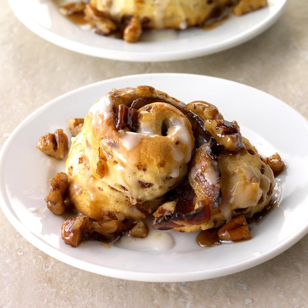 Bourbon Soaked Bacon And Ginger Cinnamon Rolls Exps Thfm18 206830 C09 21 4b 4