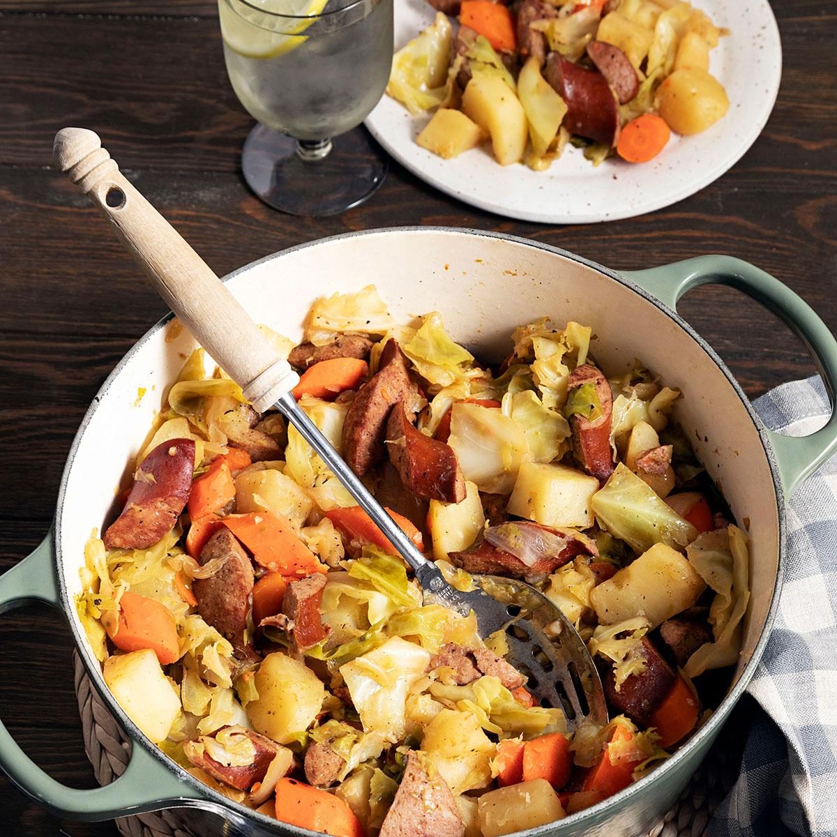 Cabbage Sausage Supper Exps Ft24 22111 St 0308 2