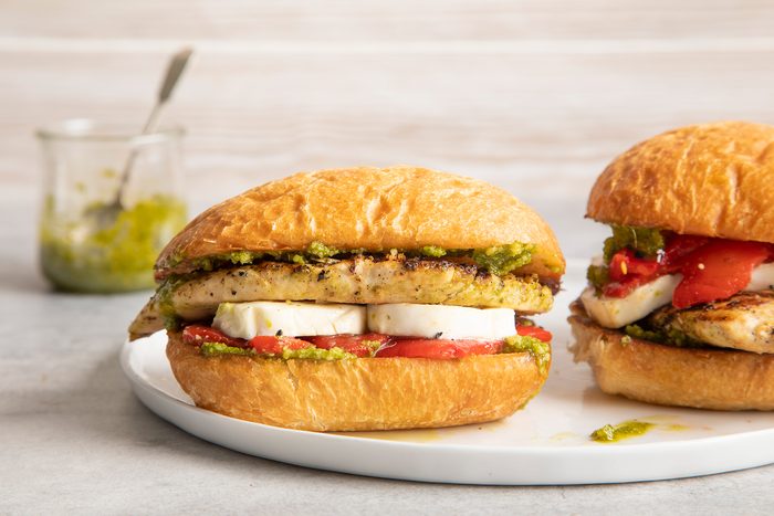 Chicken Pesto Sandwiches Tips Ft22 29490 F 0504 3 1
