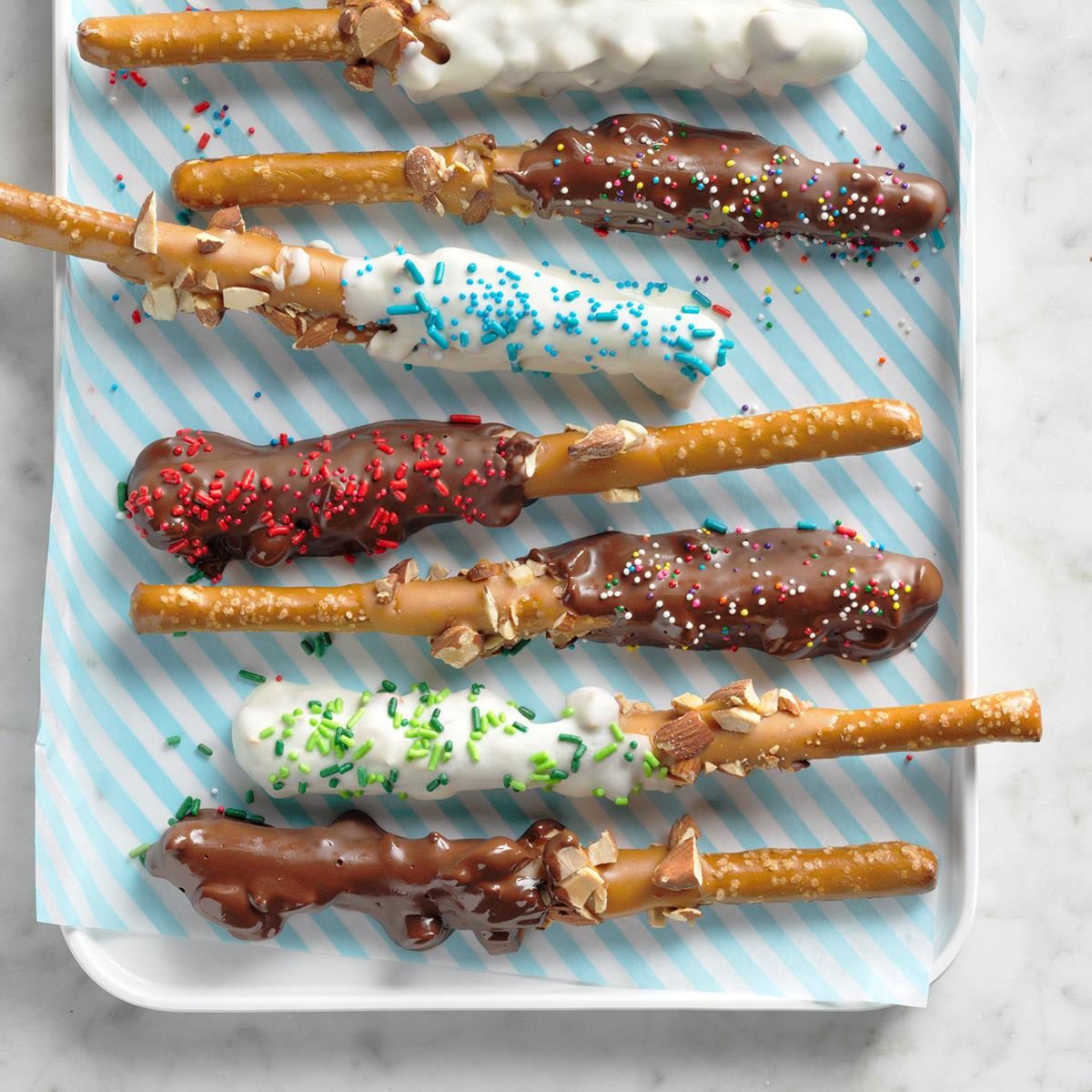 Chocolate Dipped Pretzel Rods Exps Tohca20 7635 B03 11 5b 11