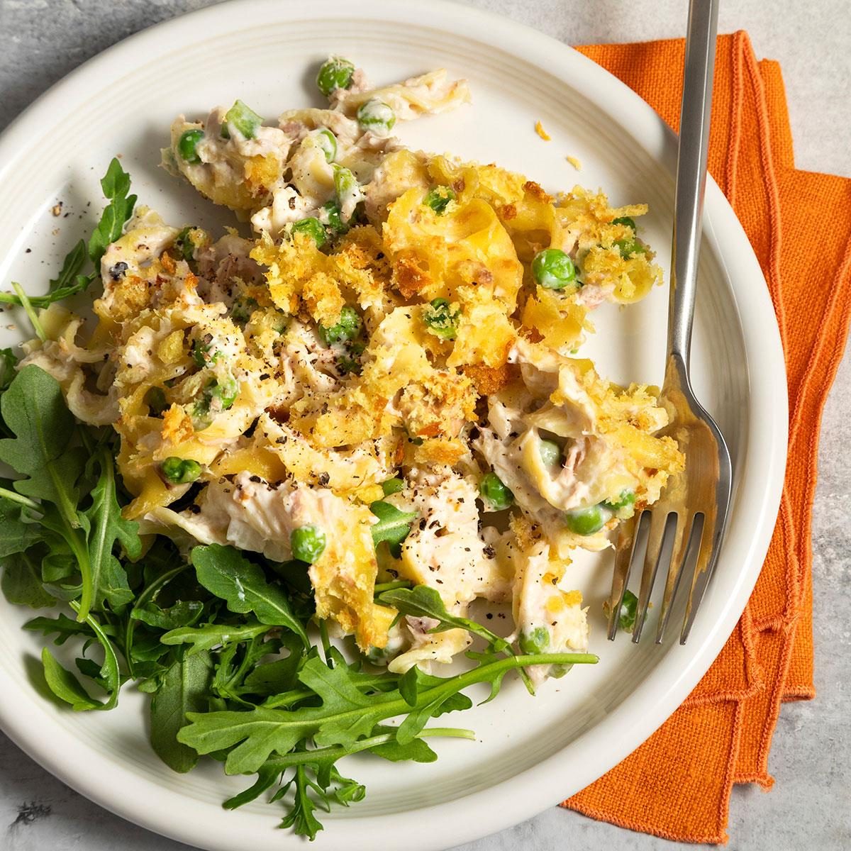 Creamy Tuna Noodle Casserole Exps Ft24 46064 St 0404 3