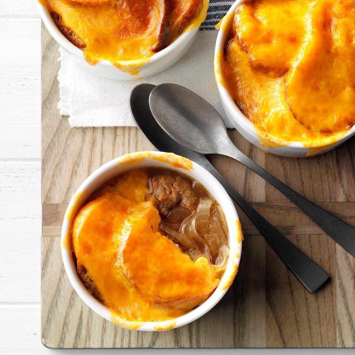 French Onion Soup With Meatballs Exps Sbz19 83194 E09 14 5b 7