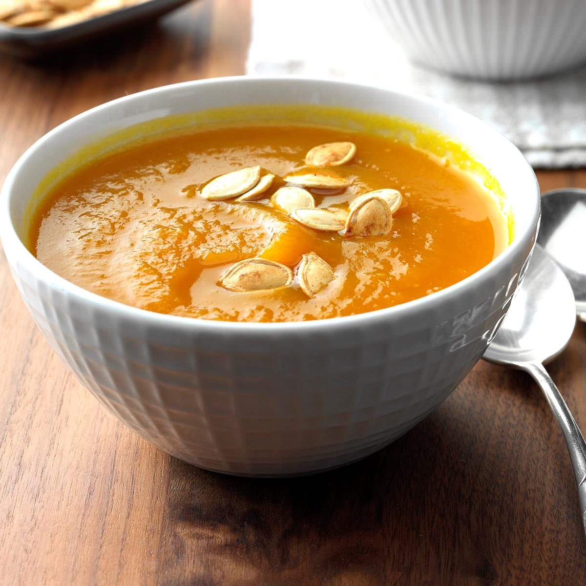 Fresh Pumpkin Soup Exps Hscbz16 16242 B08 02 1b 1