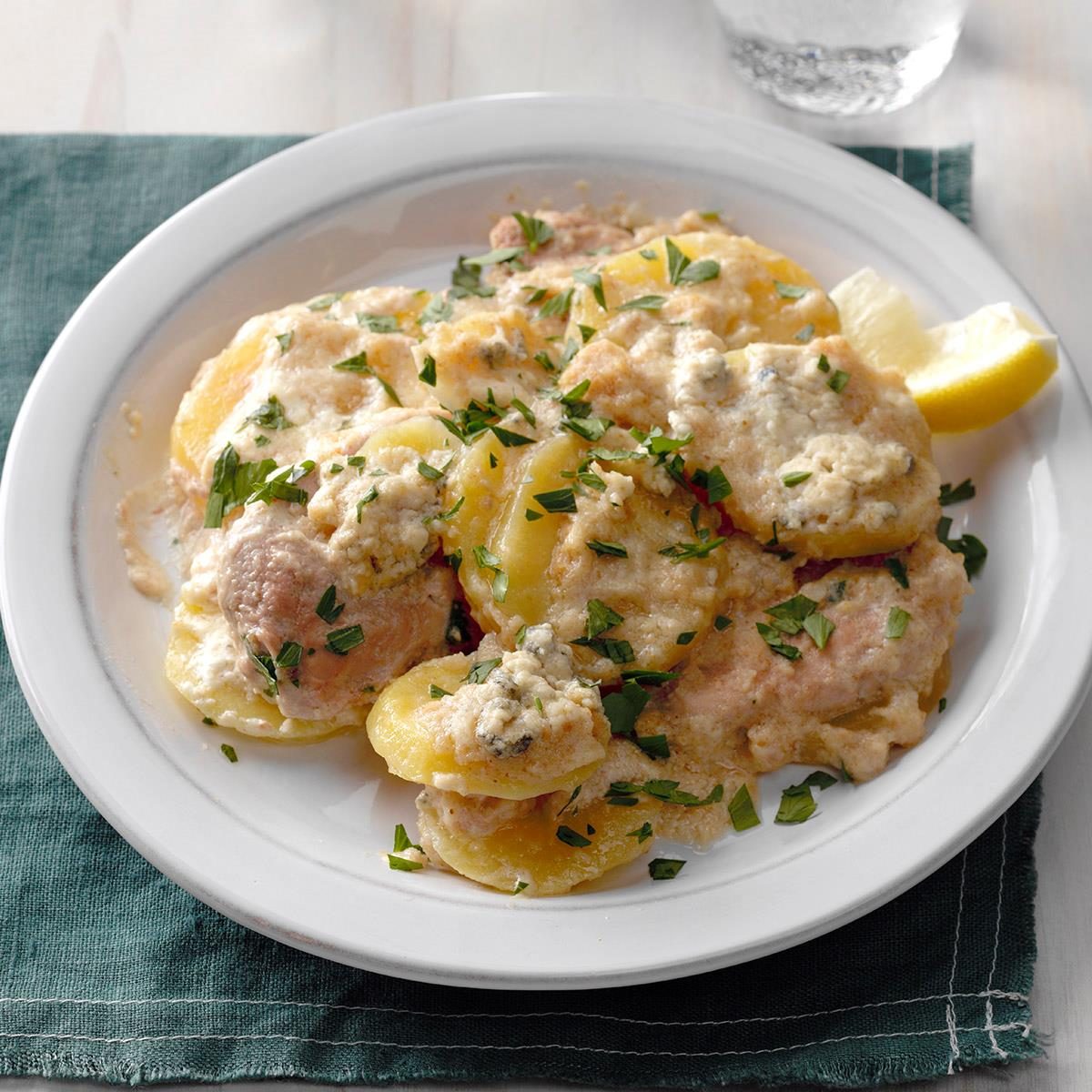 German Schnitzel And Potatoes With Gorgonzola Cream Exps Thd17 204661 B08 16 2b 4