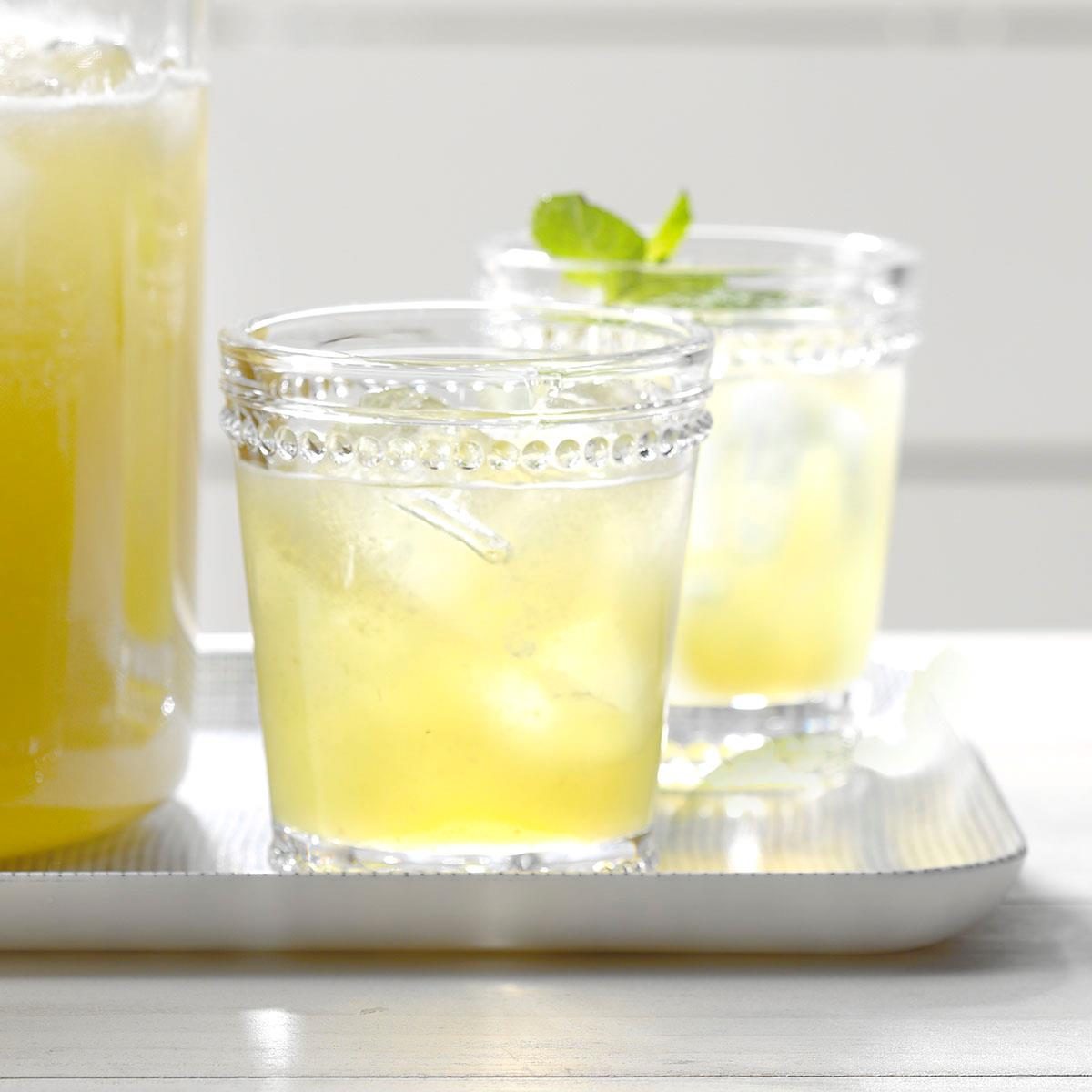 Iced Honeydew Mint Tea Exps Jmz18 196875 B03 01 1b 14 Iced Honeydew Mint Tea Exps Jmz18 196875 B03 01 1b 14