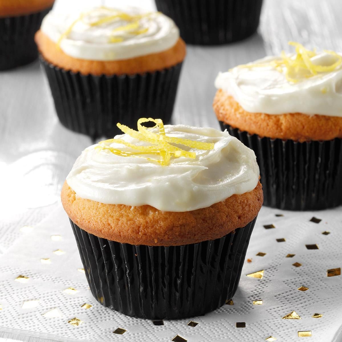 Lemon cream cupcakes