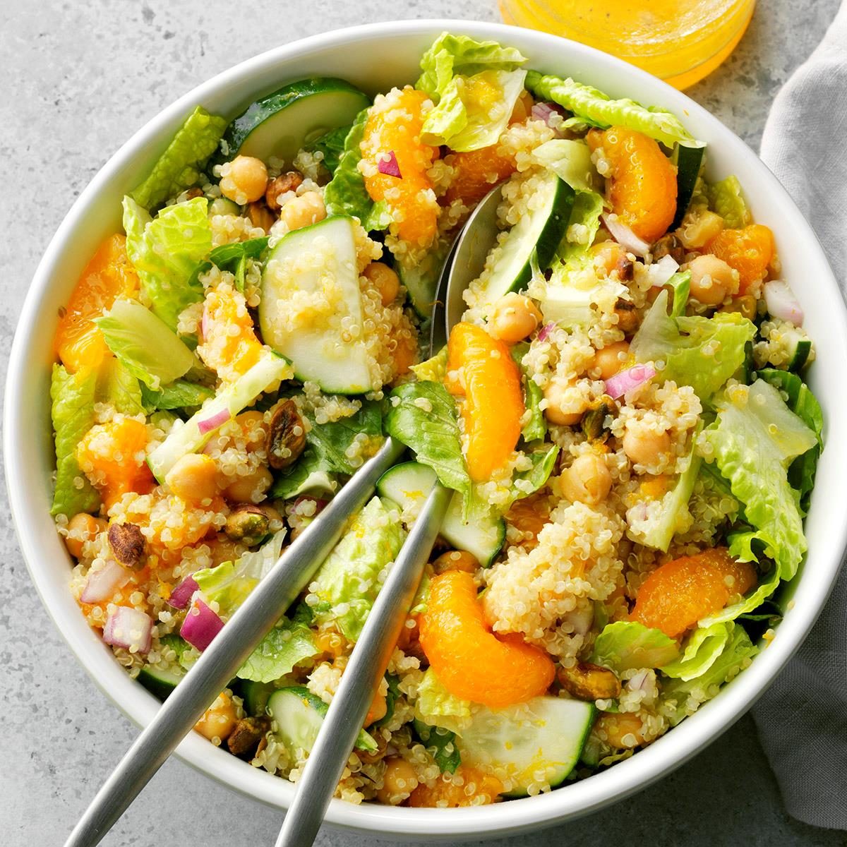 Orange Pistachio Quinoa Salad Exps Tohca20 155368 B07 25 3b 3