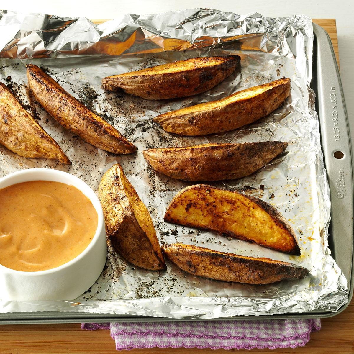 Potato Wedges With Sweet Spicy Sauce Exps167809 Sd143203d10 16 8bc Rms 1 Potato Wedges With Sweet Spicy Sauce Exps167809 Sd143203d10 16 8bc Rms 1