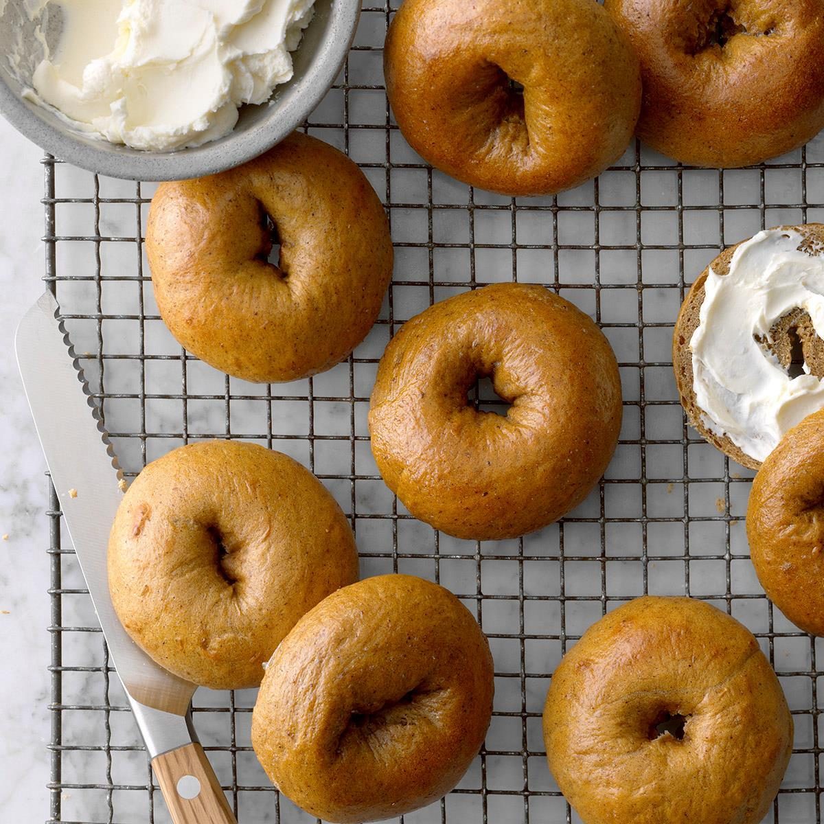 Pumpkin spice bagels