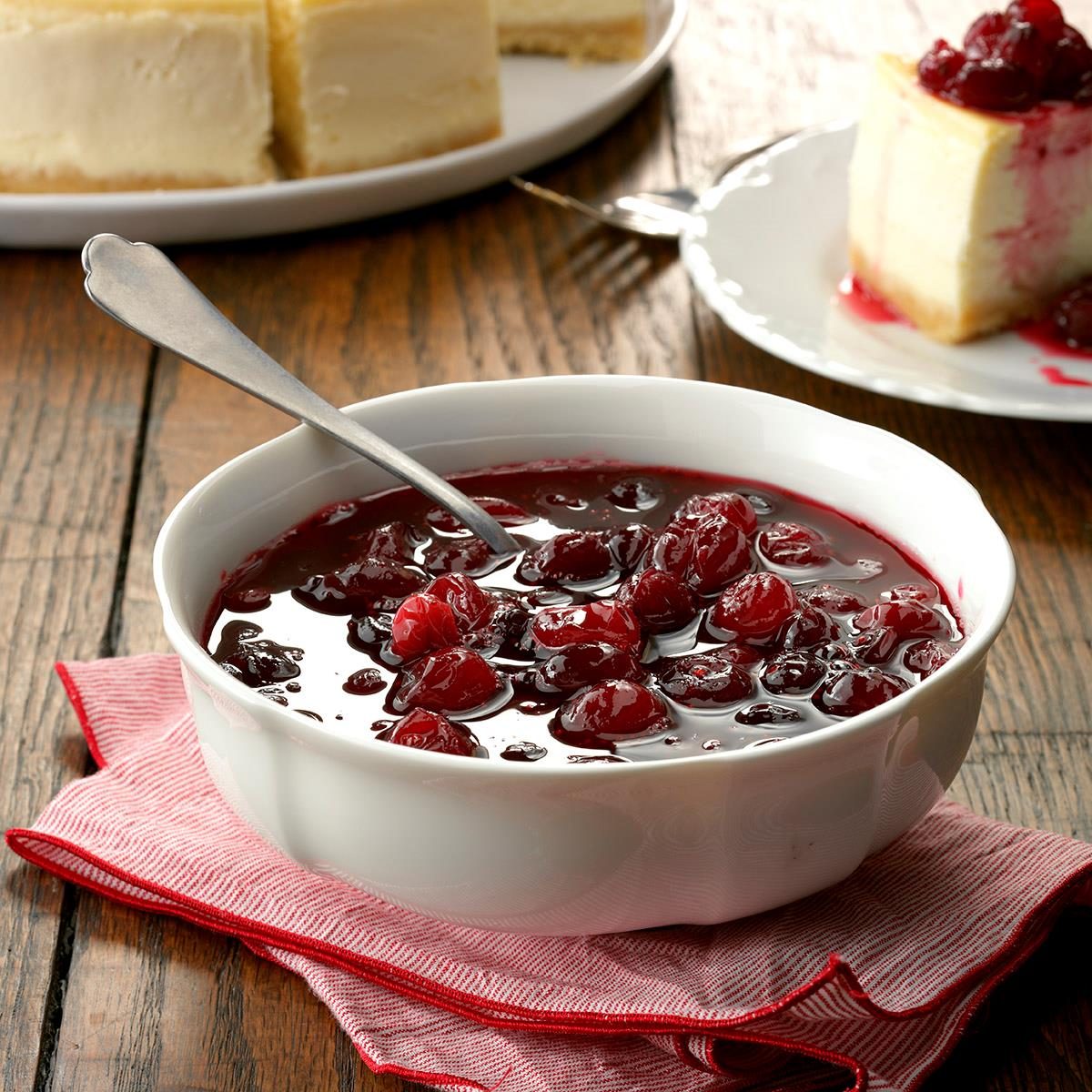 Rum Vanilla Cranberry Sauce Exps Thca18 188538 D09 22 3b 12