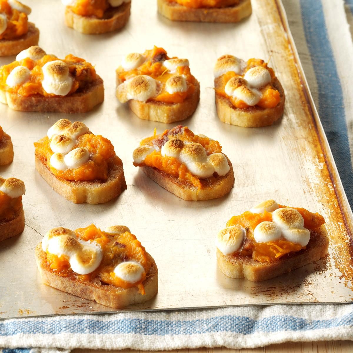 Sweet Potato Crostini Exps Sddj17 137070 C08 25 6b 6