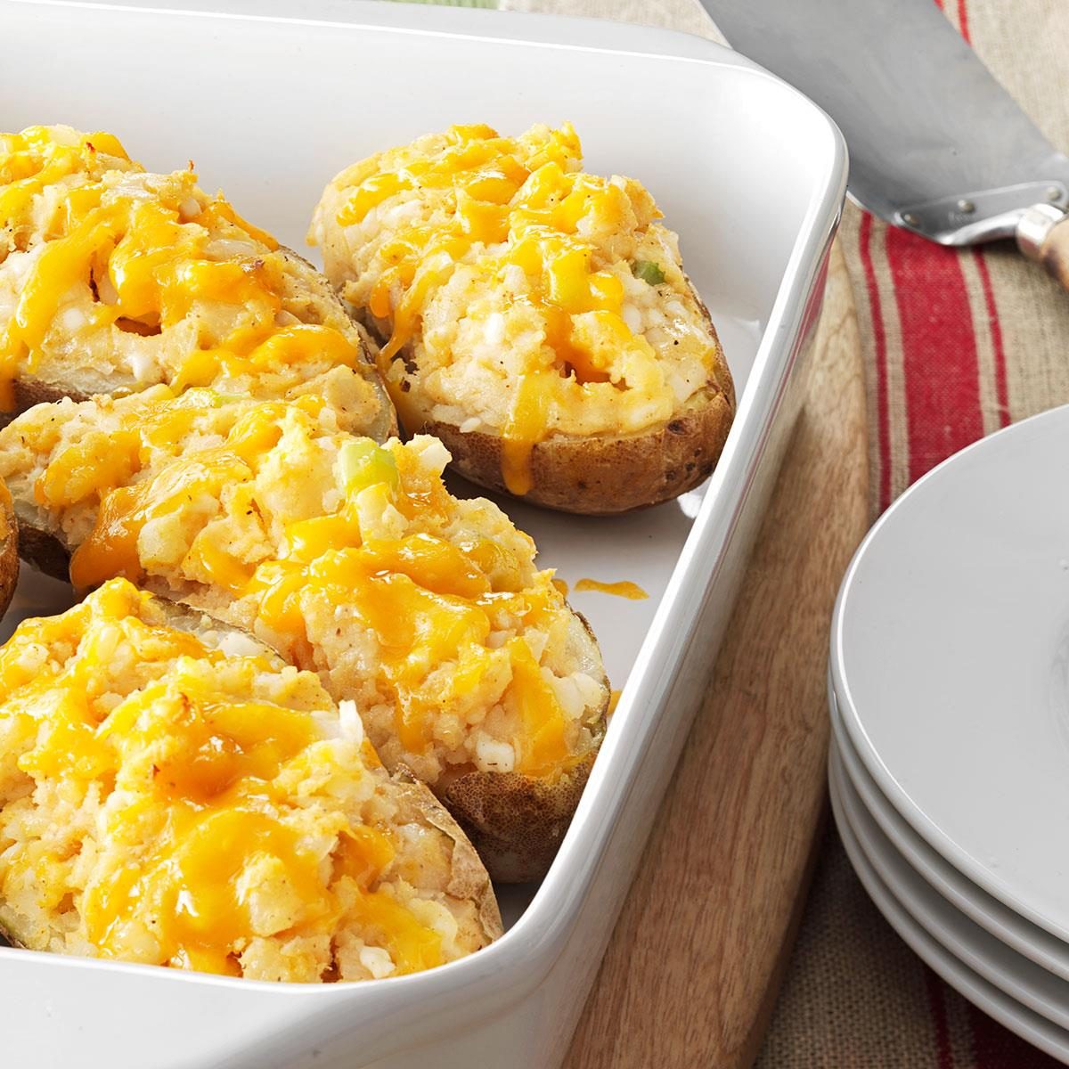 Tuna Stuffed Baked Potatoes Exps81992 Thhc2377564c07 03 2bc Rms 5
