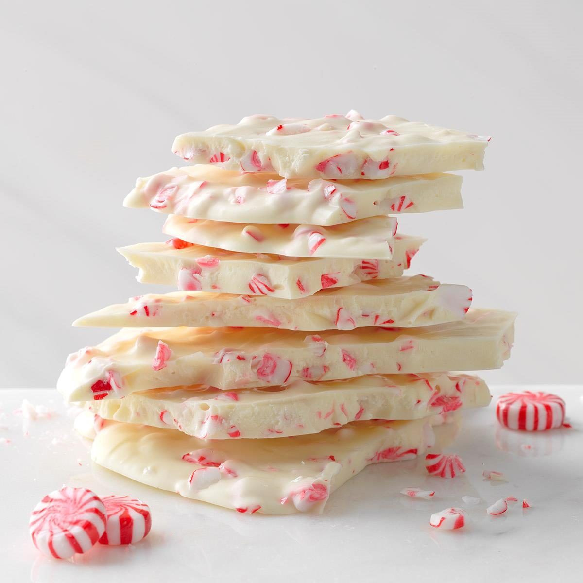White Chocolate Peppermint Crunch Exps Hccbz18 39002 B05 01 6b 5