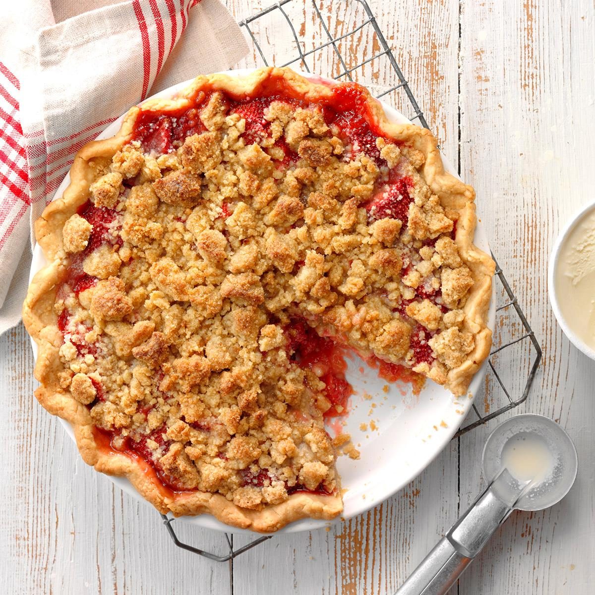 Strawberry Crumble Pie