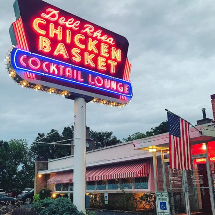 Dell Rhea's Chicken Basket