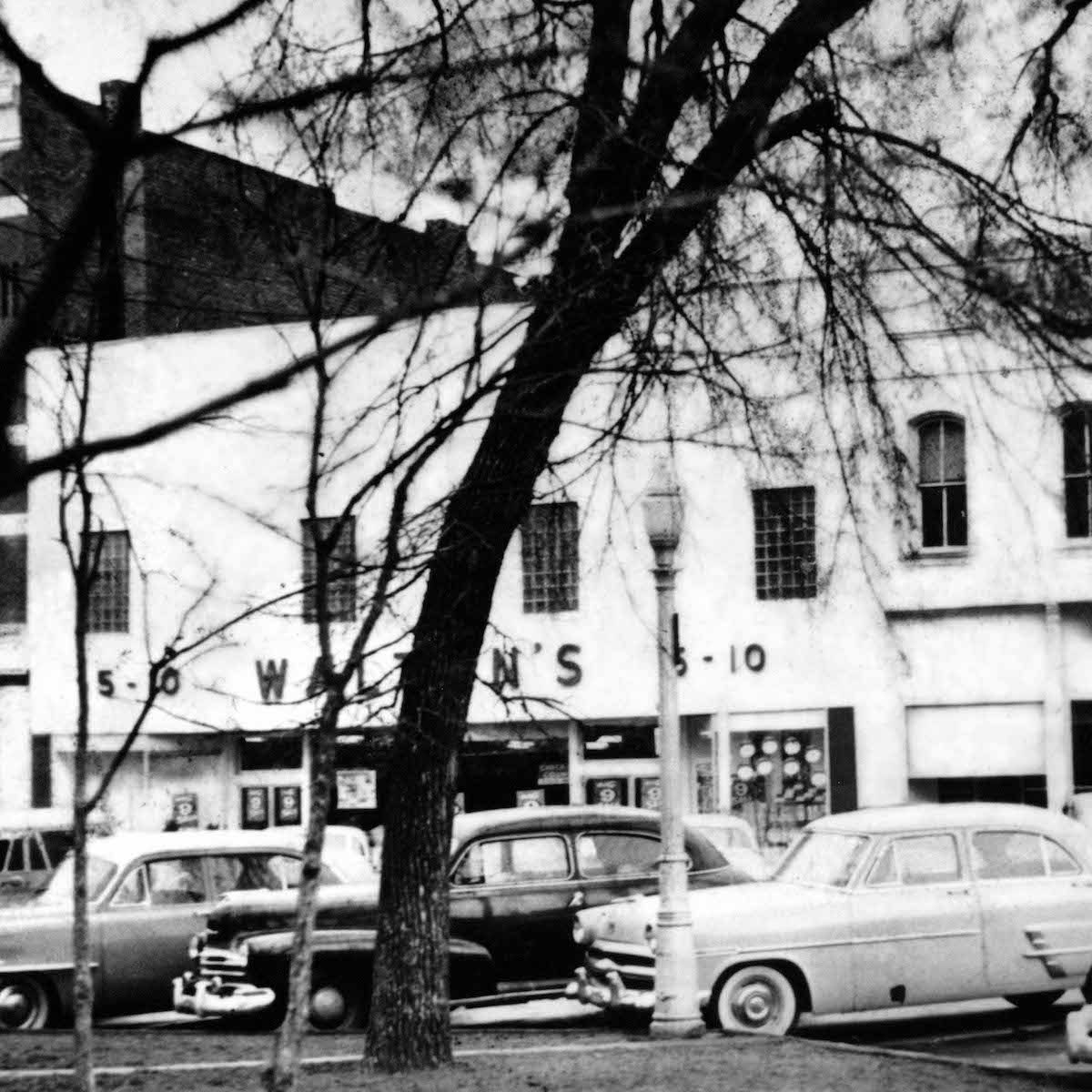 Walton's 5-10 in Bentonville