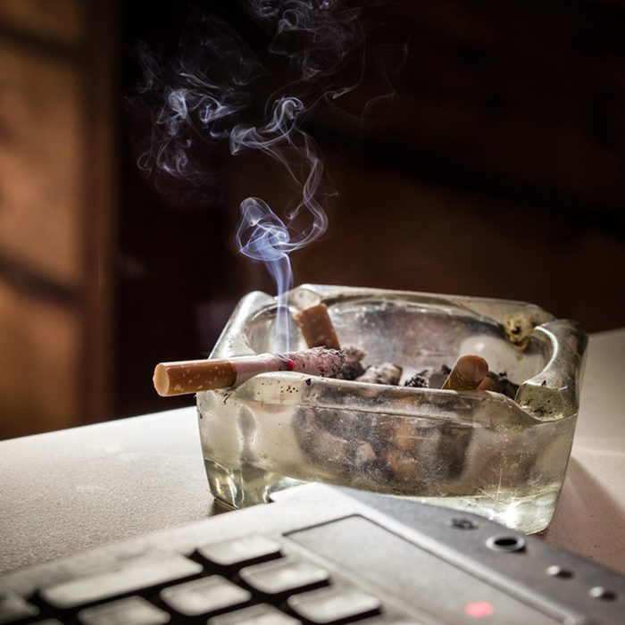 Ash tray