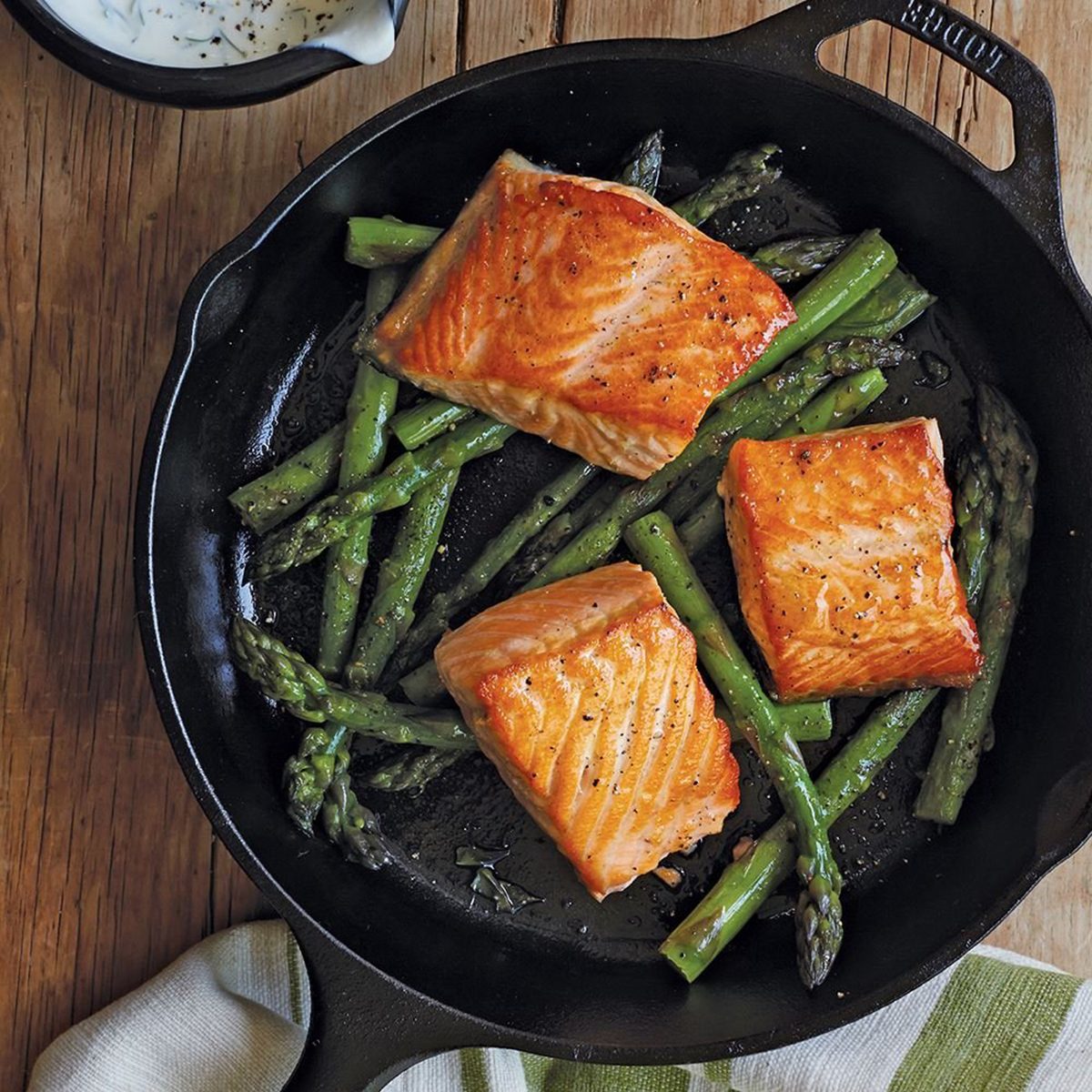 Lodge 10.25 Inch Cast Iron Skillet. Pre-Seasoned Cast Iron Skillet Pan for Stovetop of Oven Use