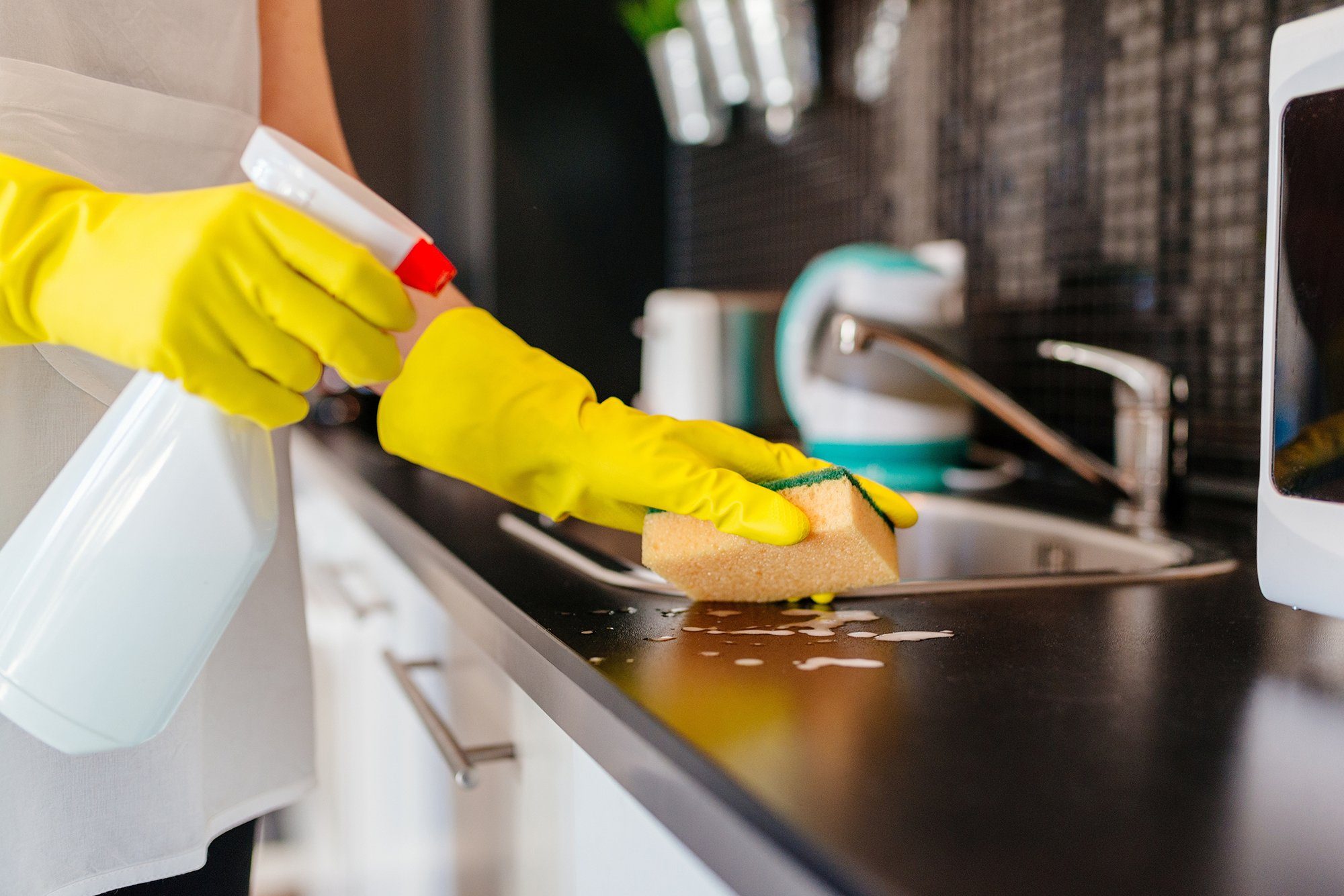 This DIY All Purpose Cleaner Works Like Magic