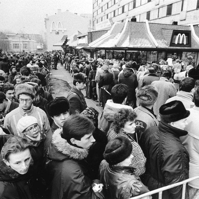 Hundreds of Soviets crowded around the first McDonald's in the Soviet Union on its opening day