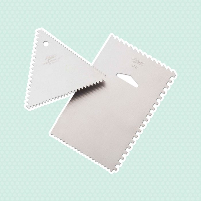 Cake combs