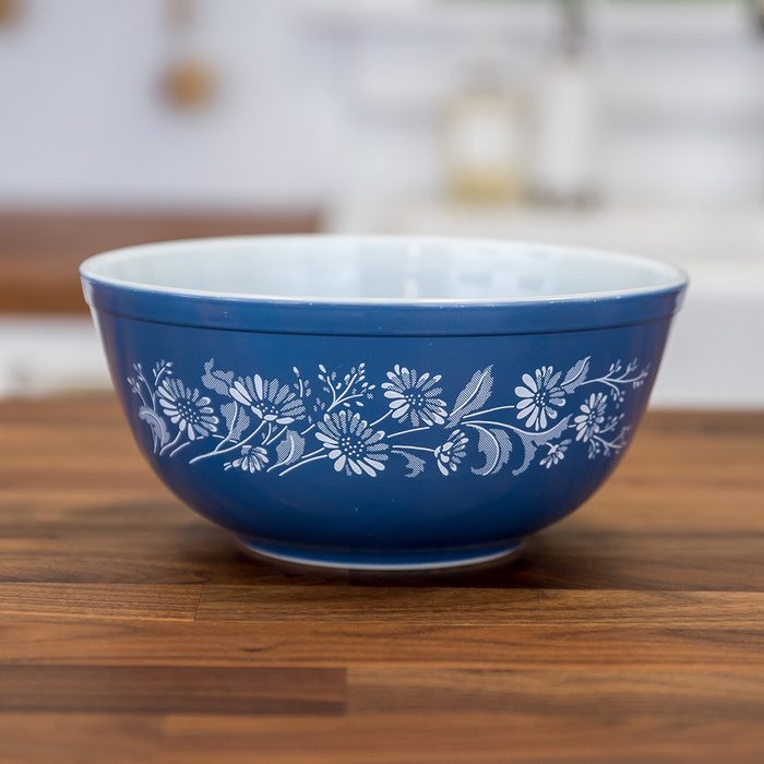 Vintage Pyrex bowl in Colonial Mist