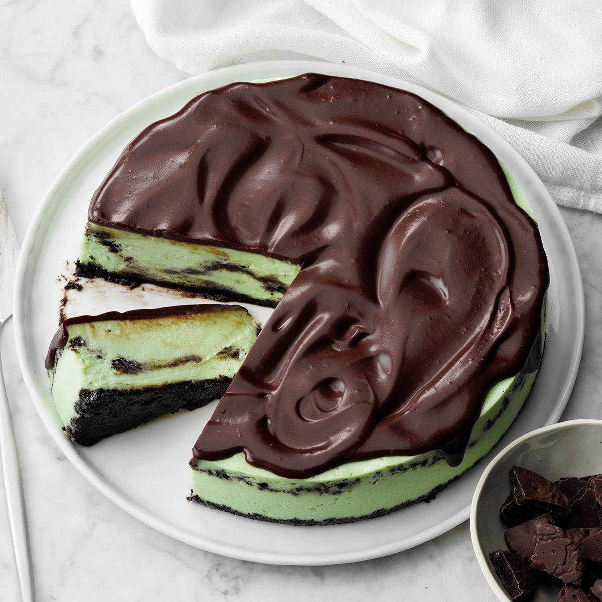 Grasshopper Cookies And Cream Cheesecake Exps Tohon19 229487 E06 12 6b 49