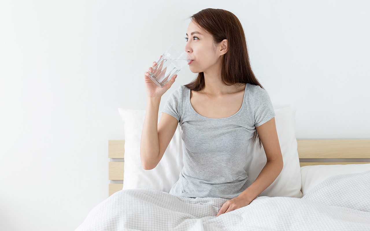 The Pros and Cons of Drinking Water Before Bed