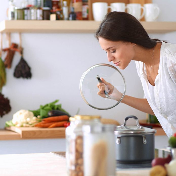shutterstock_306416300 cooking vegetables kitchen
