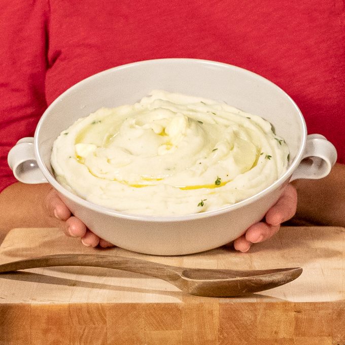Martina McBride holding mashed potatoes