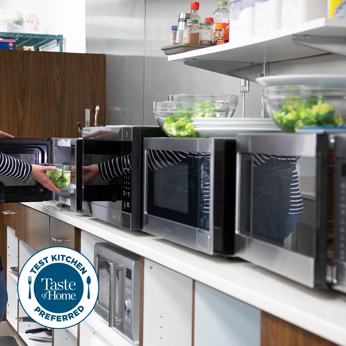 Test kitchen preferred the best microwaves