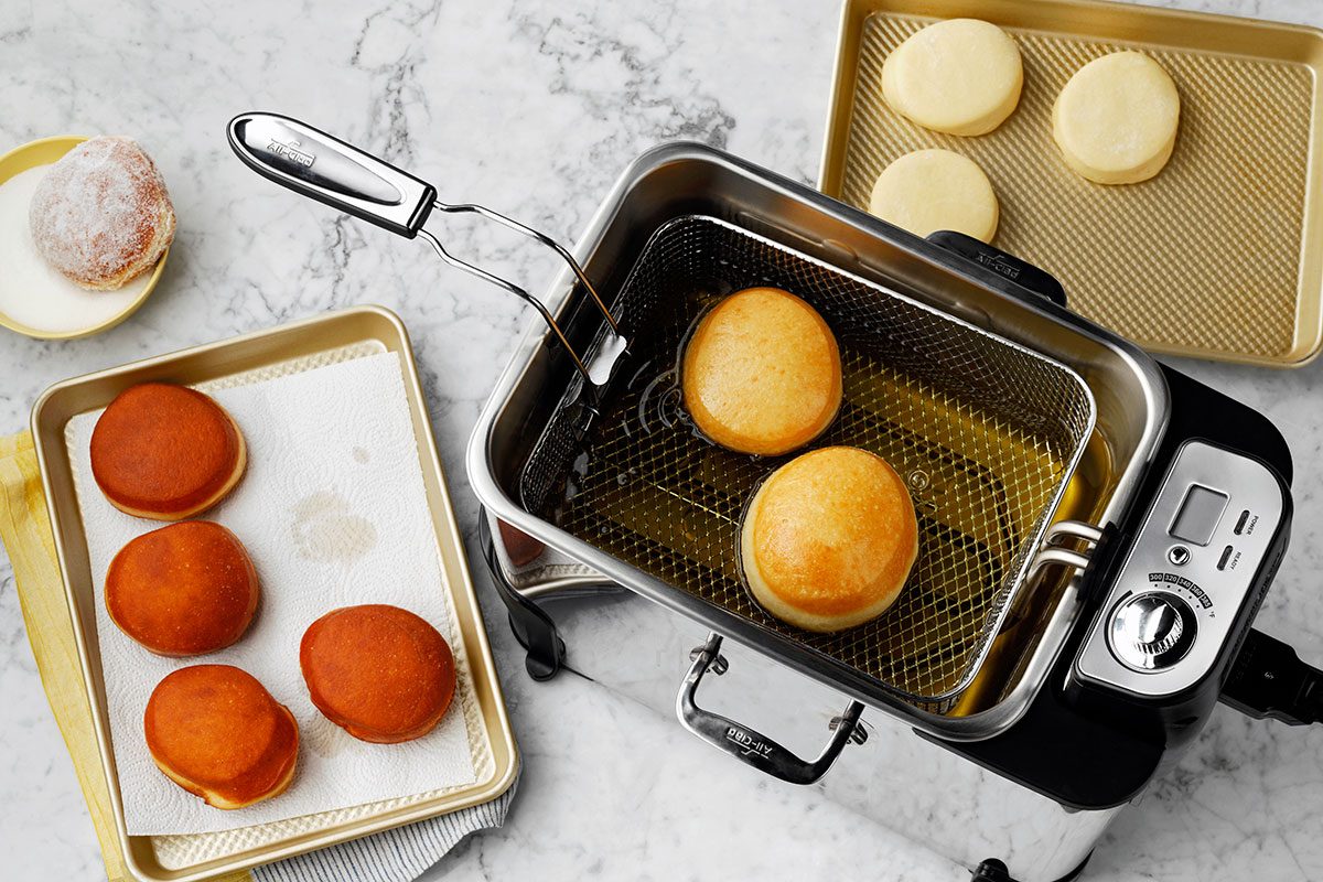 Paczki Being Fried