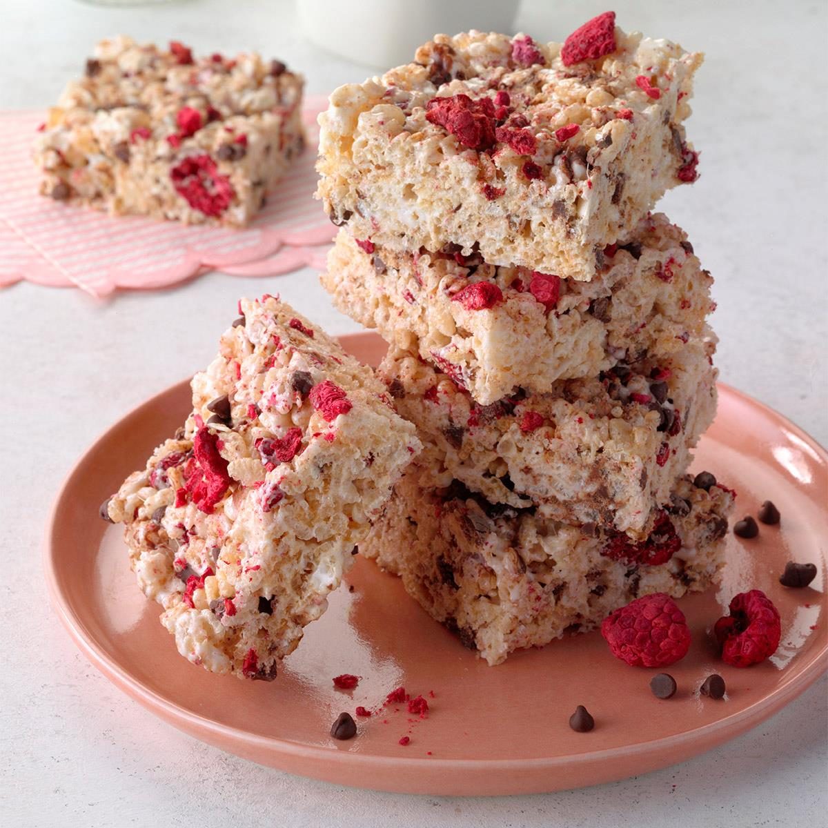 Chocolate Raspberry Rice Krispie Treats Exps Tohas21 261265 B04 09 3b Chocolate Raspberry Rice Krispie Treats Exps Tohas21 261265 B04 09 3b