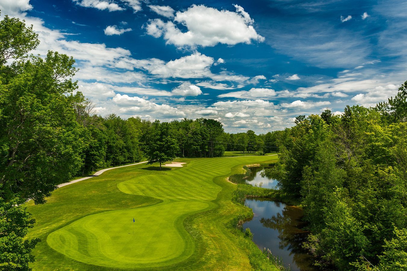 crystal mountain resort and spa michigan