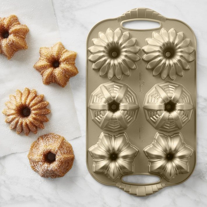 Nordic Ware Art Deco Bundt Cakelet Plaque Ecomm Via Williams Sonoma.com