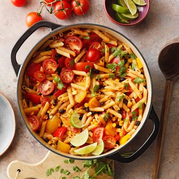 One Pot Black Bean Enchilada Pasta Exps Tohdj22 206844 B08 10 13b 2
