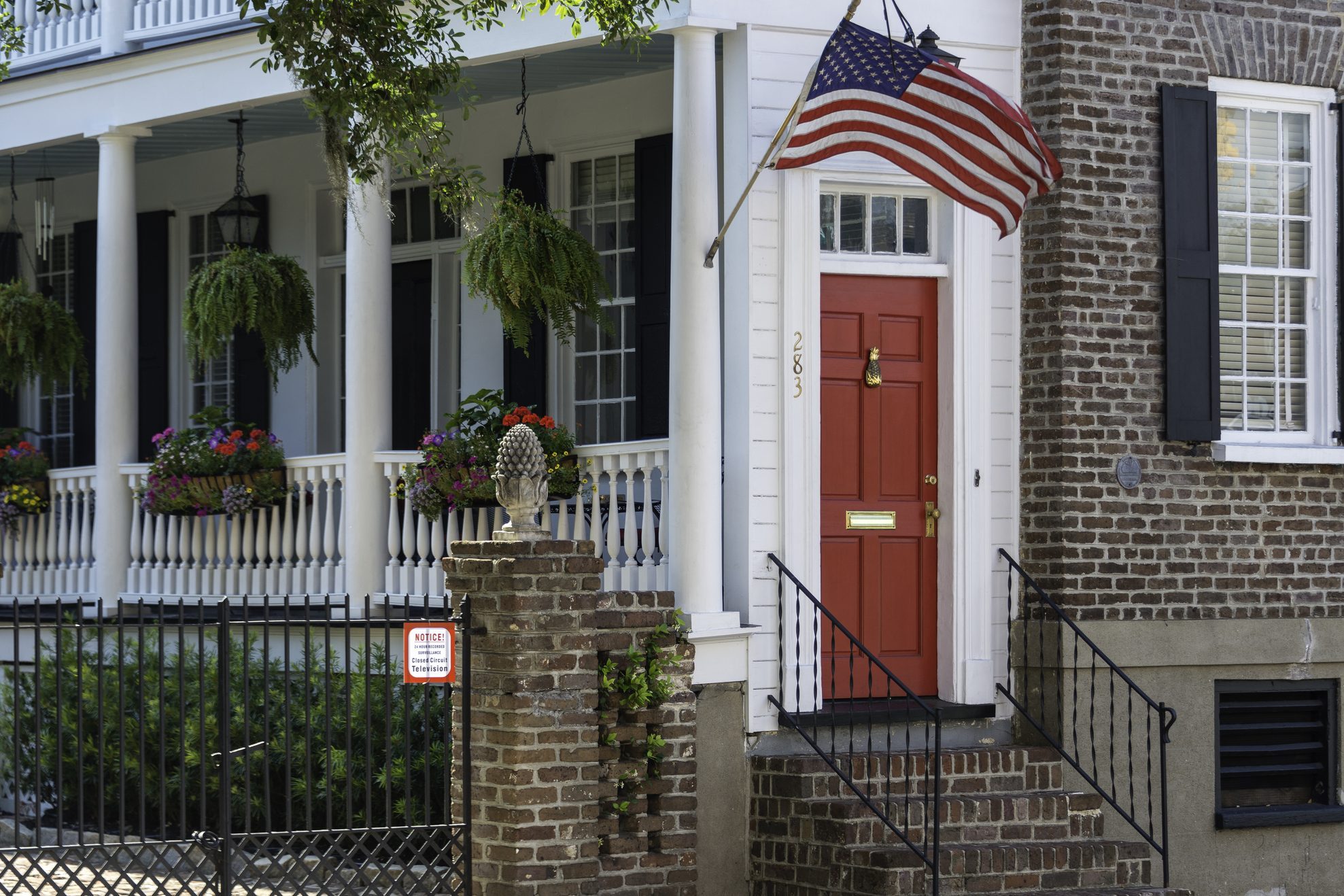 This Is Why Some Southern Houses Have a Porch Door, or “Hospitality Door”