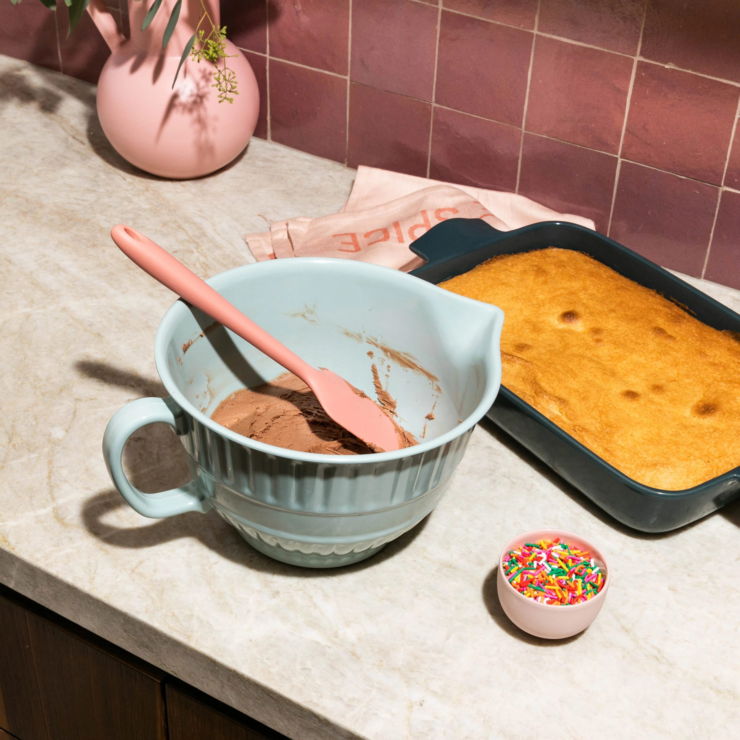 Assorted Mixing Bowls Set