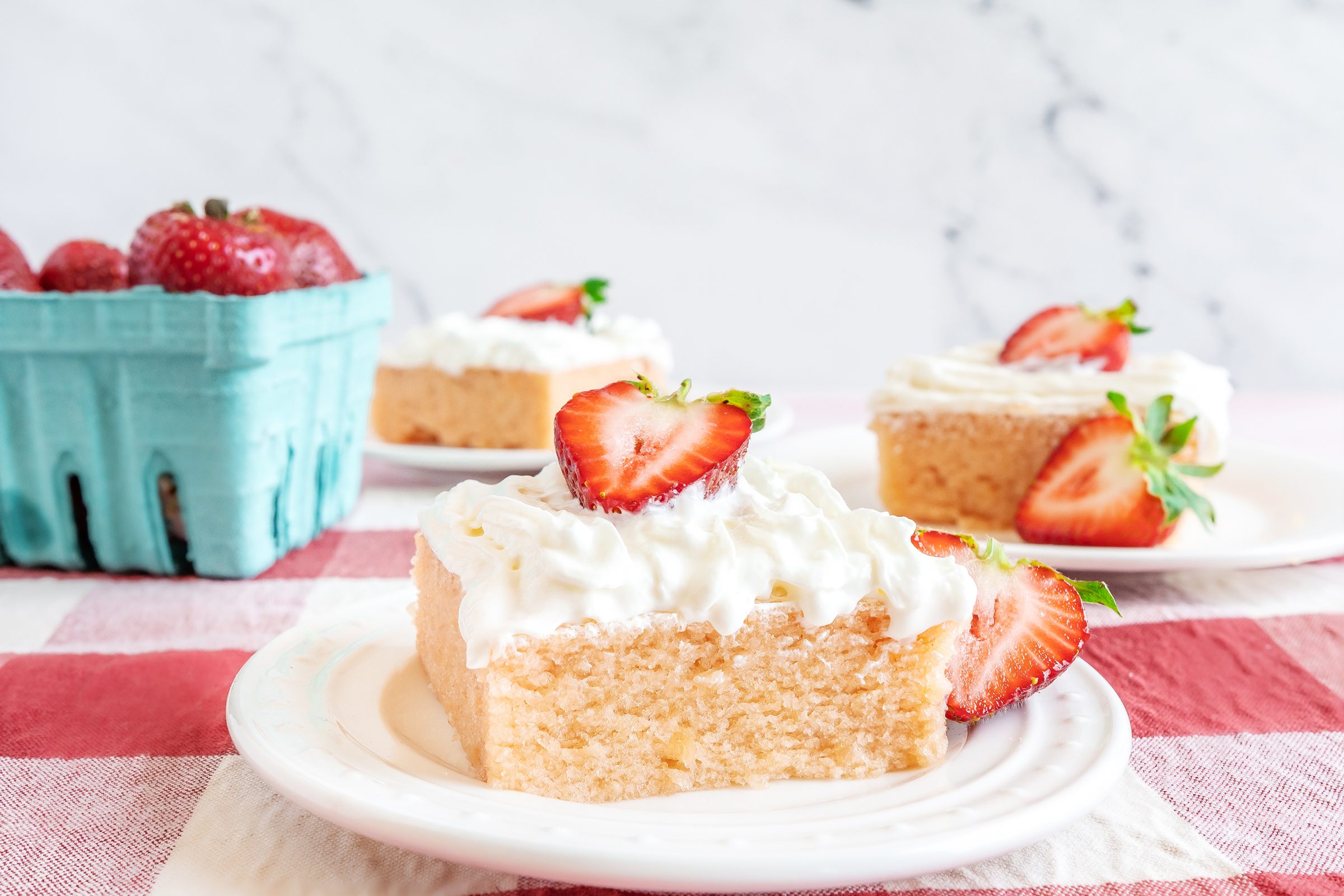 How to Make 3-Ingredient Strawberry Cloud Cake