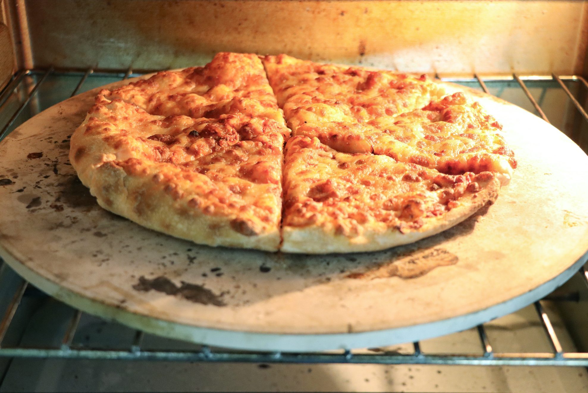 How to Use a Pizza Stone