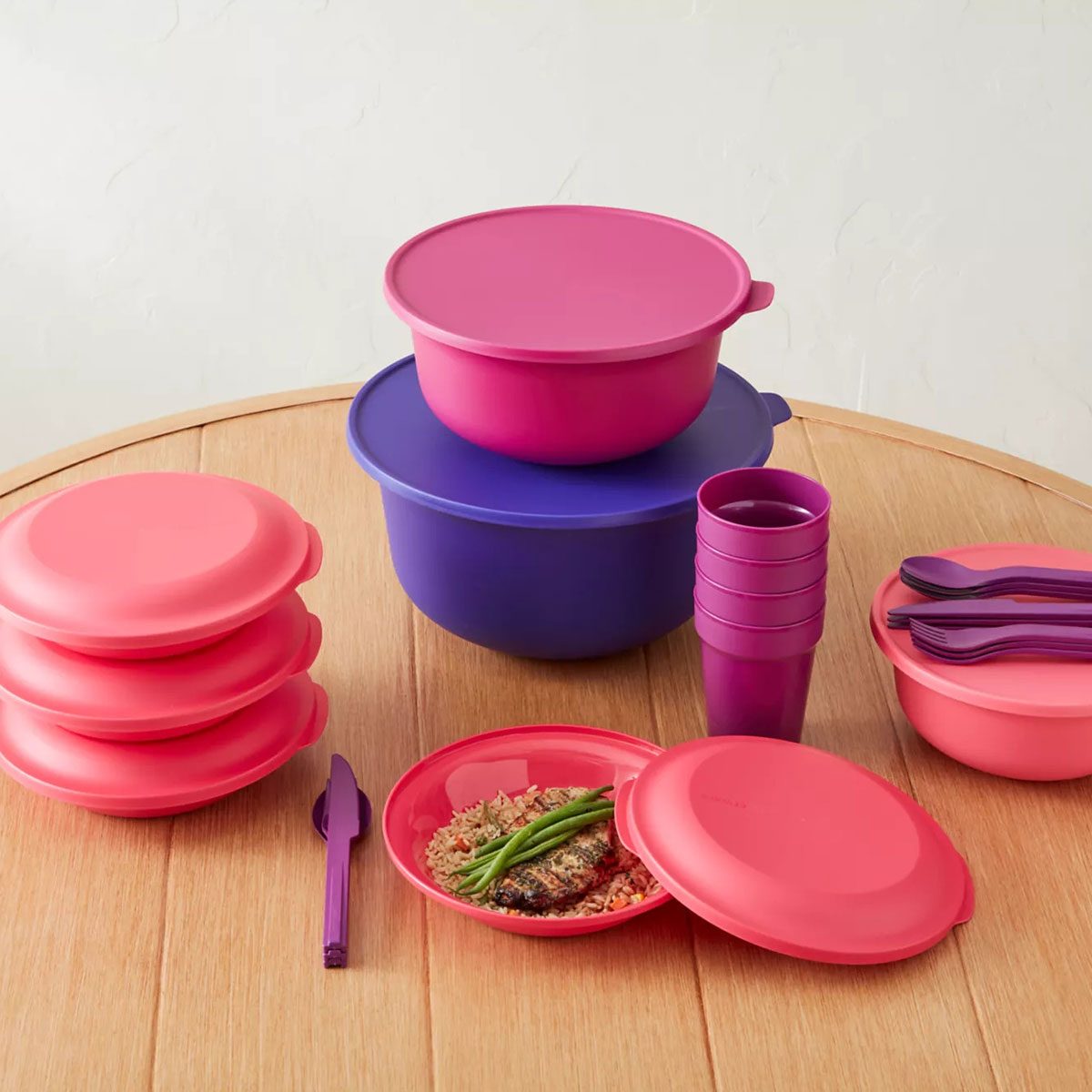 Tupperware Set